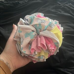 B25 Small Shop Jumbo Shredded Headwrap— Groovy Beach Babe